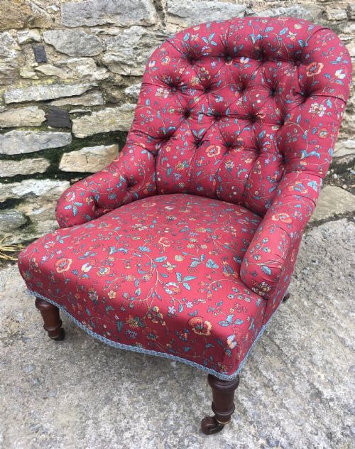 Antique Victorian Button Back Nursing Chair
