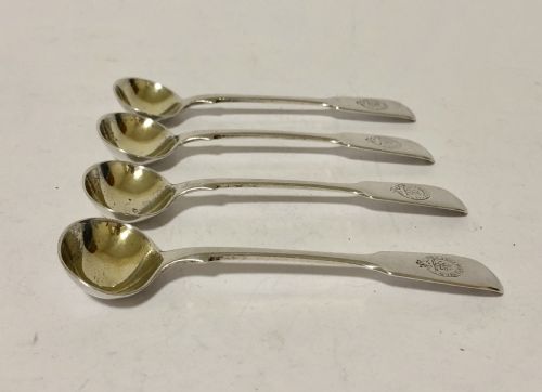 Set of 4 Matching Antique Solid Silver Salt Spoons 1840