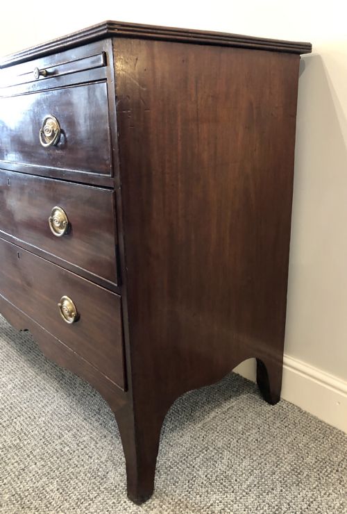 fig 1. Regency Mahogany Bachelors Chest of Drawers with Slide
