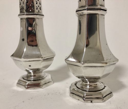 PAIR OF ANTIQUE SOLID SILVER SALT AND PEPPER SHAKERS - ADDITIONAL PHOTO 3