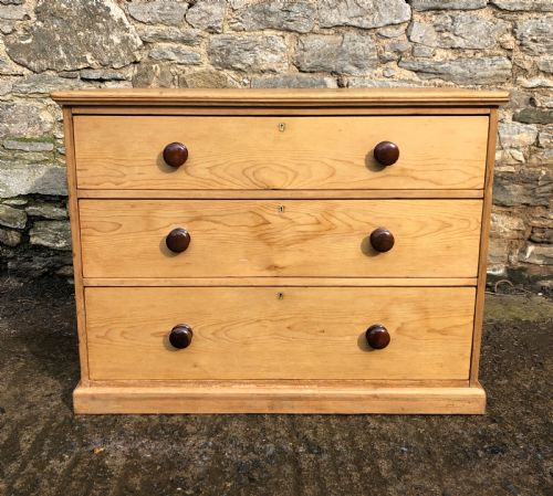 fig 1. Victorian Pine Chest of Drawers