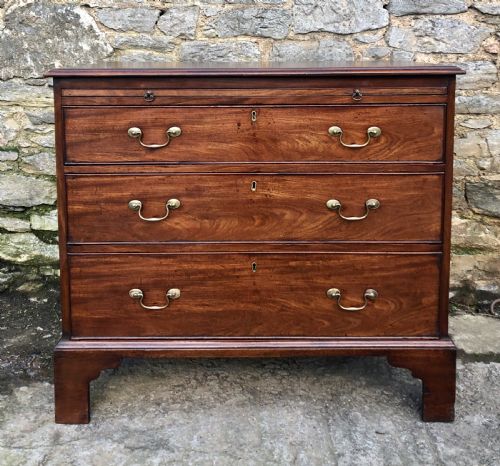 Georgian Mahogany Bachelors Chest of Drawers