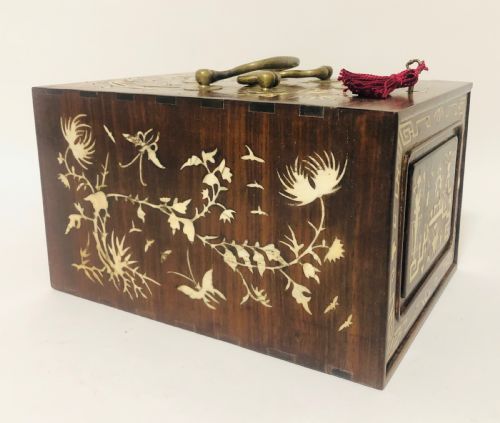 fig 1. Antique Bone and Bamboo Mahjong Set in Box