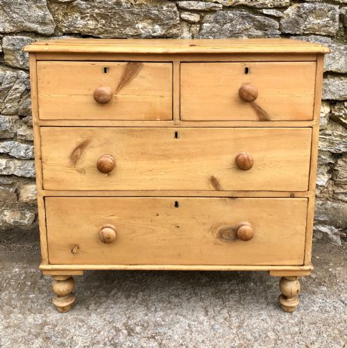 Small Victorian Pine Chest of Drawers