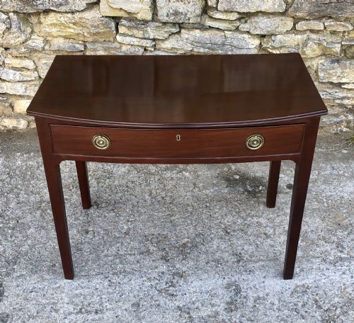 fig 1. Georgian Mahogany Bow Front Side Table