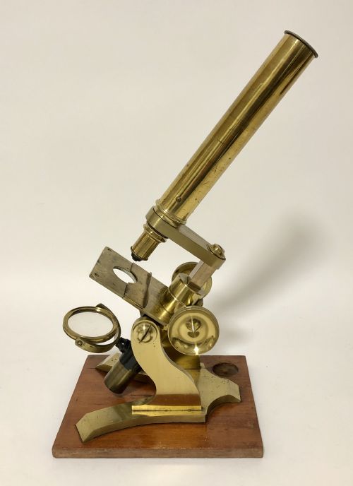 fig 3. Antique Brass Bar-Limb Microscope