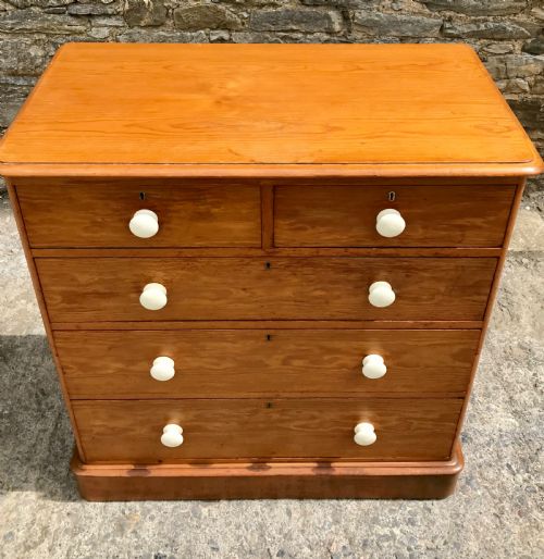 fig 2. Victorian Pine Chest of Drawers