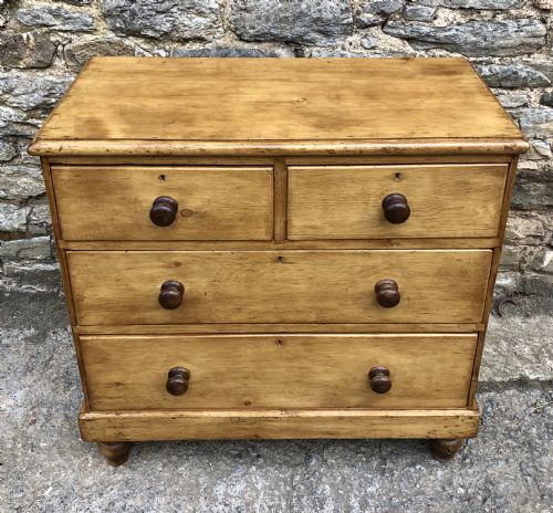 fig 1. Small Victorian Pine Chest of Drawers