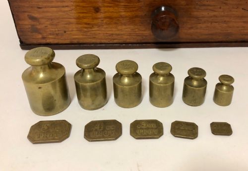 fig 1. Large Antique Avery Apothecary Scales and Weights