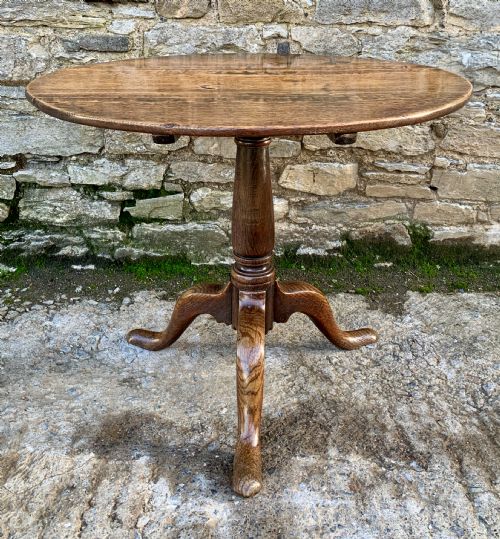 fig 1. Large Georgian Oak Tilt Top Occasional Table