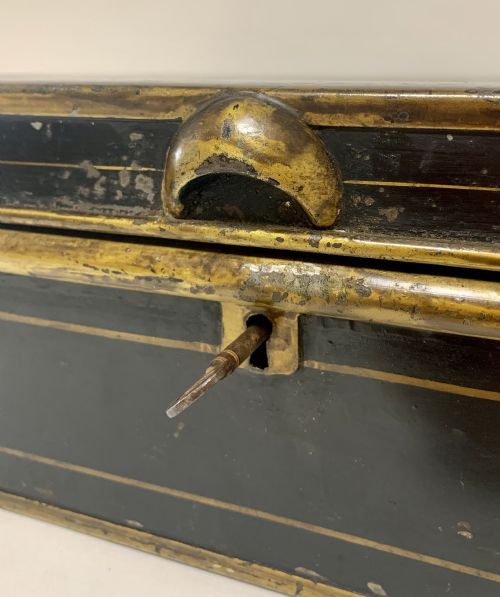 fig 1. Antique Ravenscroft Barristers' Robe Case