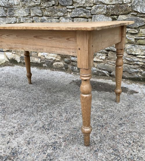 fig 1. Victorian Pine Farmhouse Table