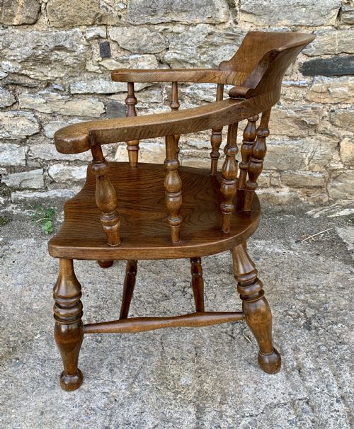 fig 2. Antique Elm Captains Chair Smokers Bow