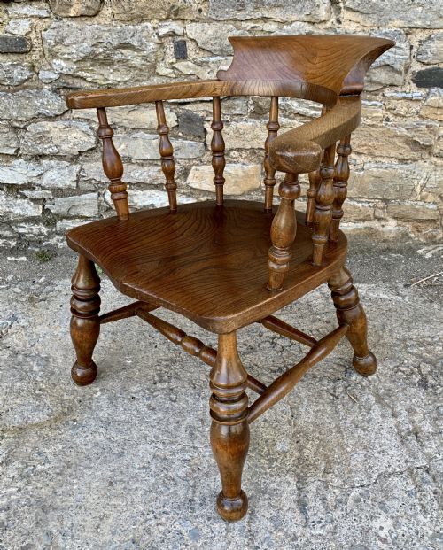 fig 3. Antique Elm Captains Chair Smokers Bow