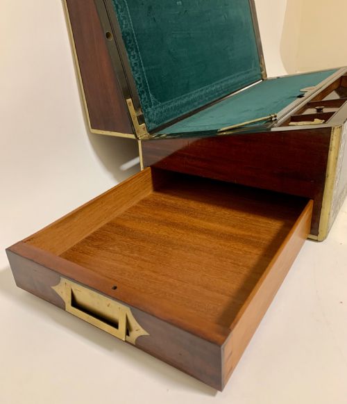 fig 2. Georgian Mahogany Campaign Writing Slope