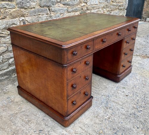 fig 2. Large Victorian Oak Pedestal Desk