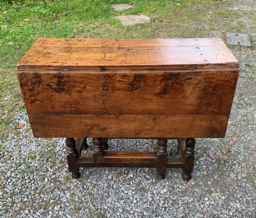 fig 2. Small Antique 18th Century Oak Gateleg Table