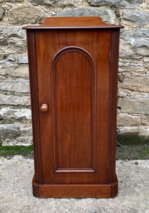 fig 1. Antique Victorian Mahogany Pot Cupboard