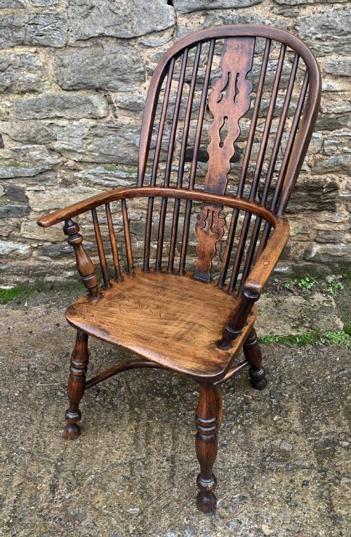 fig 2. Antique Windsor Chair with Crinoline Stretcher
