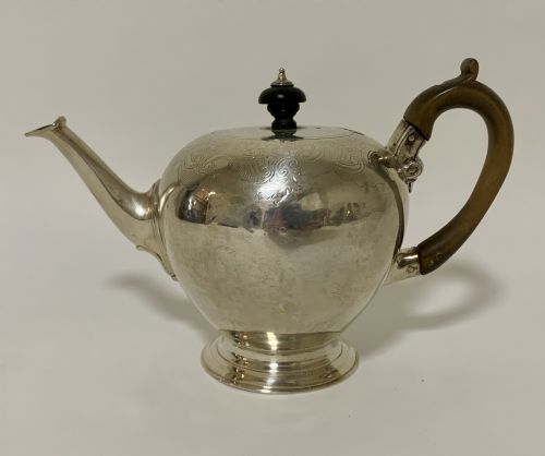 Antique Georgian 18th Century Solid Sterling Silver Teapot
