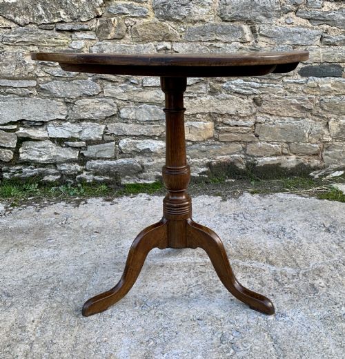 fig 2. Georgian Oak Tilt Top Occasional Table