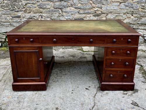 fig 1. Large Victorian Mahogany Partners Desk