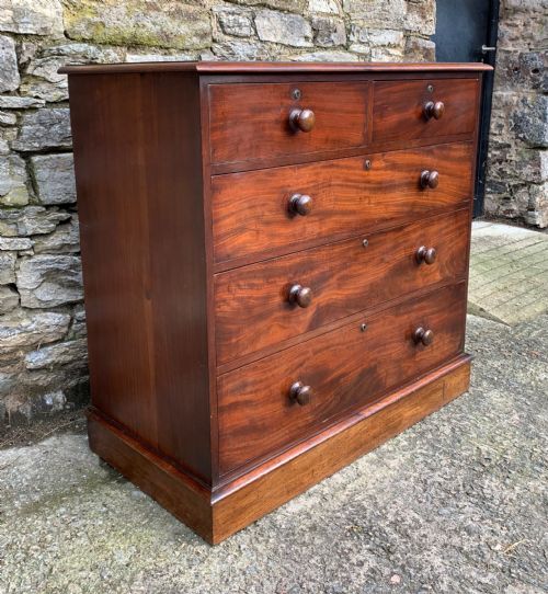 fig 1. Large Victorian Mahogany Chest of Drawers