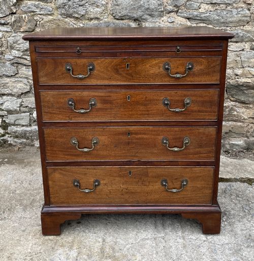 Small Georgian Mahogany Bachelor’s Chest of Drawers