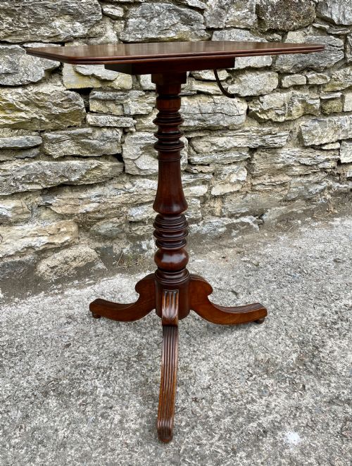 fig 2. Regency Mahogany Adjustable Reading Music Table