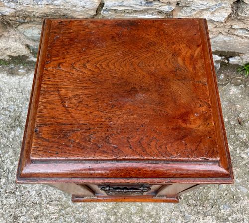 fig 1. Antique Arts and Crafts Coal Purdonium