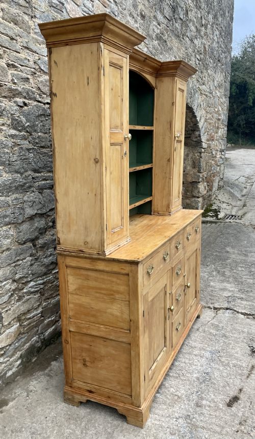 fig 2. Antique Georgian Pine Dresser