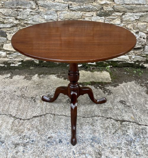 Antique Georgian Mahogany Tilt Top Table