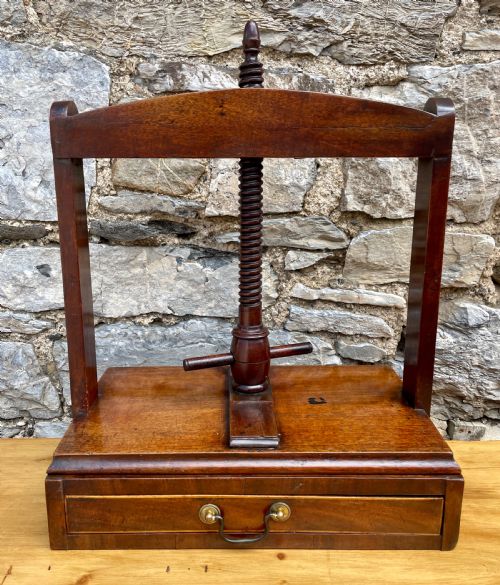Georgian Mahogany Flower Press