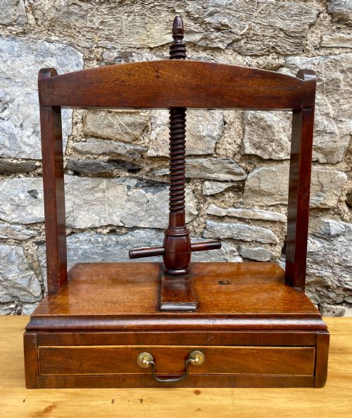 fig 1. Georgian Mahogany Flower Press