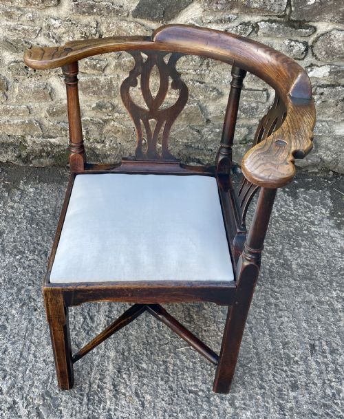 fig 3. Georgian Elm and Oak Country Corner Chair