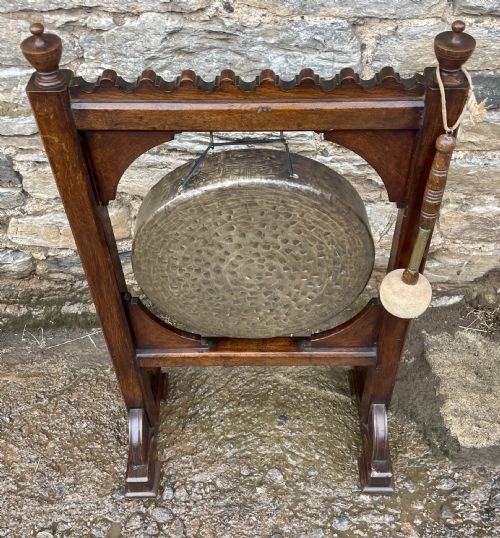 fig 1. Victorian Oak Dinner Gong