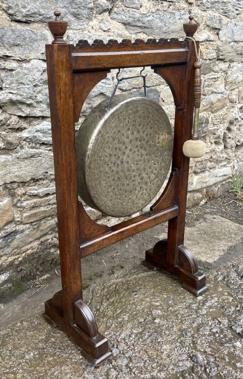 fig 2. Victorian Oak Dinner Gong