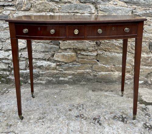 Georgian Mahogany Bow Front Table
