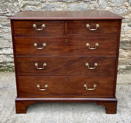 Georgian Mahogany Chest of Drawers