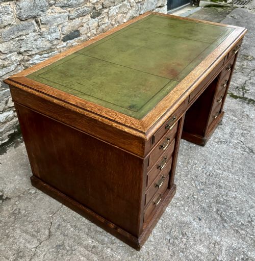 fig 3. Large Edwardian Oak Partners Desk