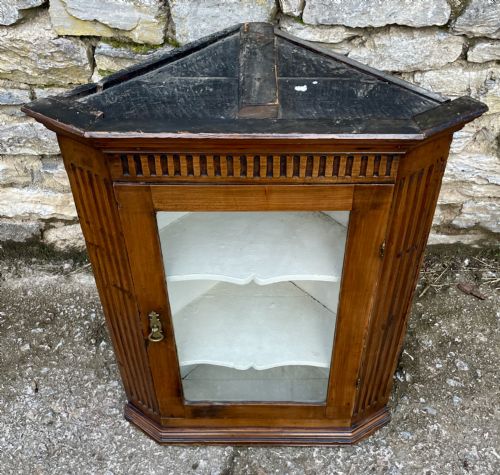 fig 1. Georgian Elm Hanging Corner Cupboard