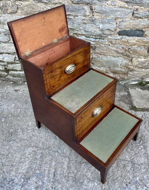 fig 2. Georgian Mahogany Bed / Library Steps