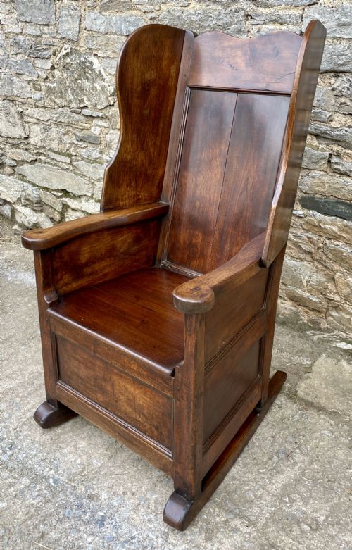 fig 2. 18th Century Lambing Chair