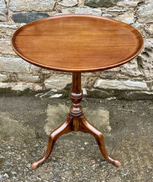 Georgian Mahogany Tilt-top Wine Table