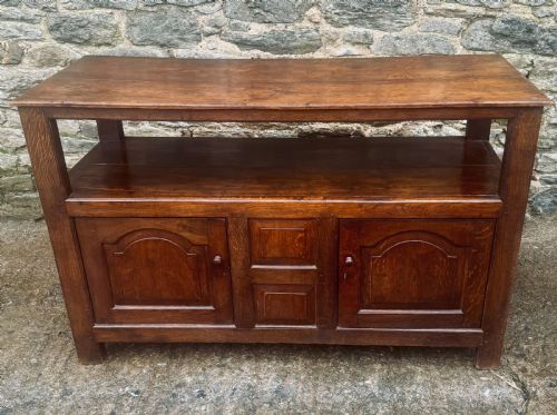 fig 1. 18th Century Oak Serving Buffet