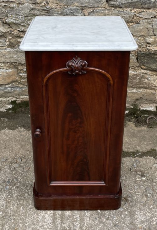 Victorian Mahogany Pot Cupboard with Marble Top