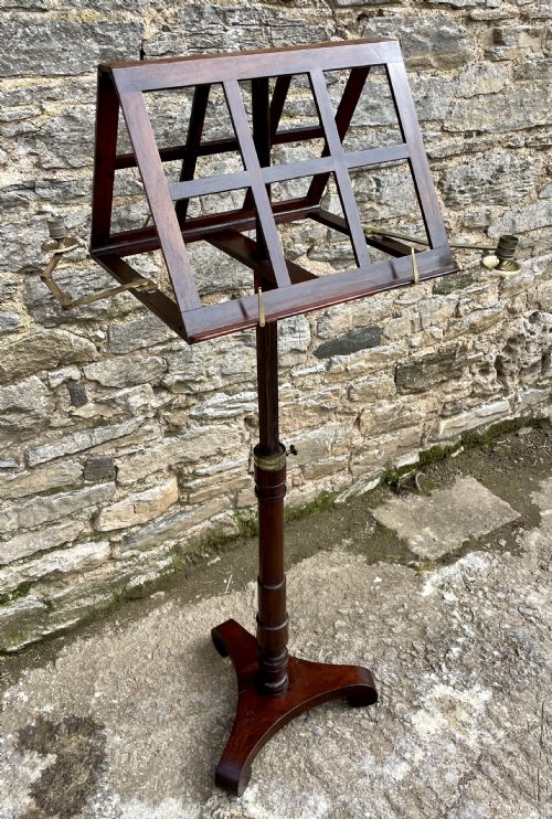 fig 2. Regency Rosewood Adjustable Duet Stand