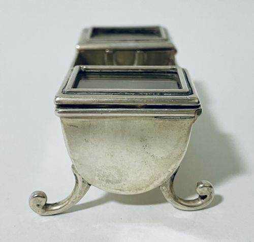 VICTORIAN SILVER DOUBLE STAMP TROUGH BOX - ADDITIONAL PHOTO 2