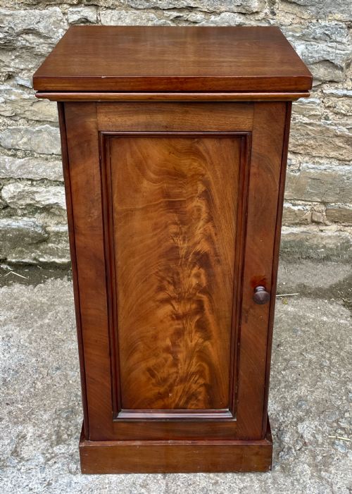 fig 1. Victorian Mahogany Pot Cupboard