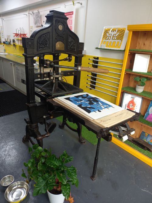 Victorian Cast Iron Britannia Relief Printing Press